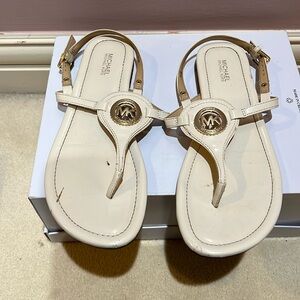 MK sandle